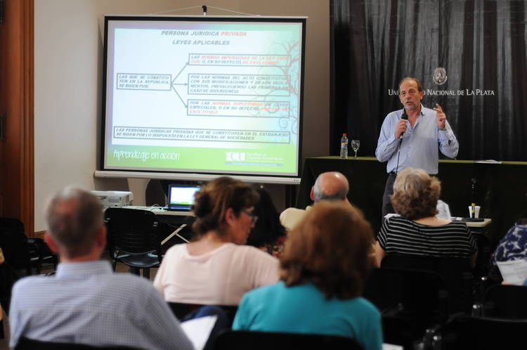 Taller Las Leyes en el Rectorado Juan Carlos